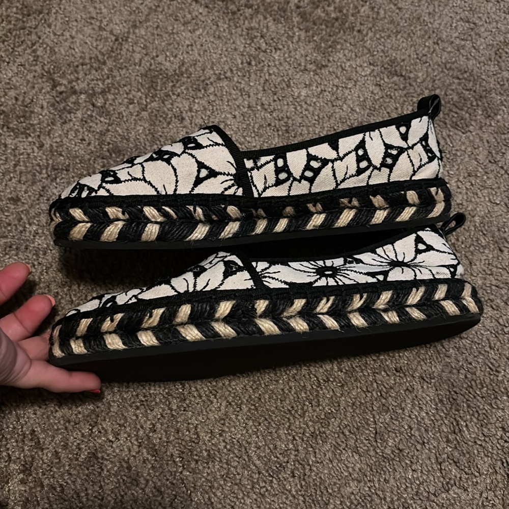 Alice & Olivia Floral Espadrilles - Picture 9 of 11